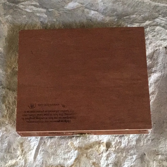 - Padron Premium Wood Empty Cigar Box - Picture 4 of 6